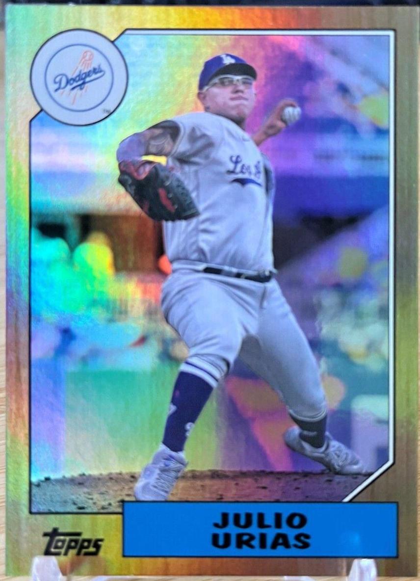 Julio Urias [Rainbow Foil] #268