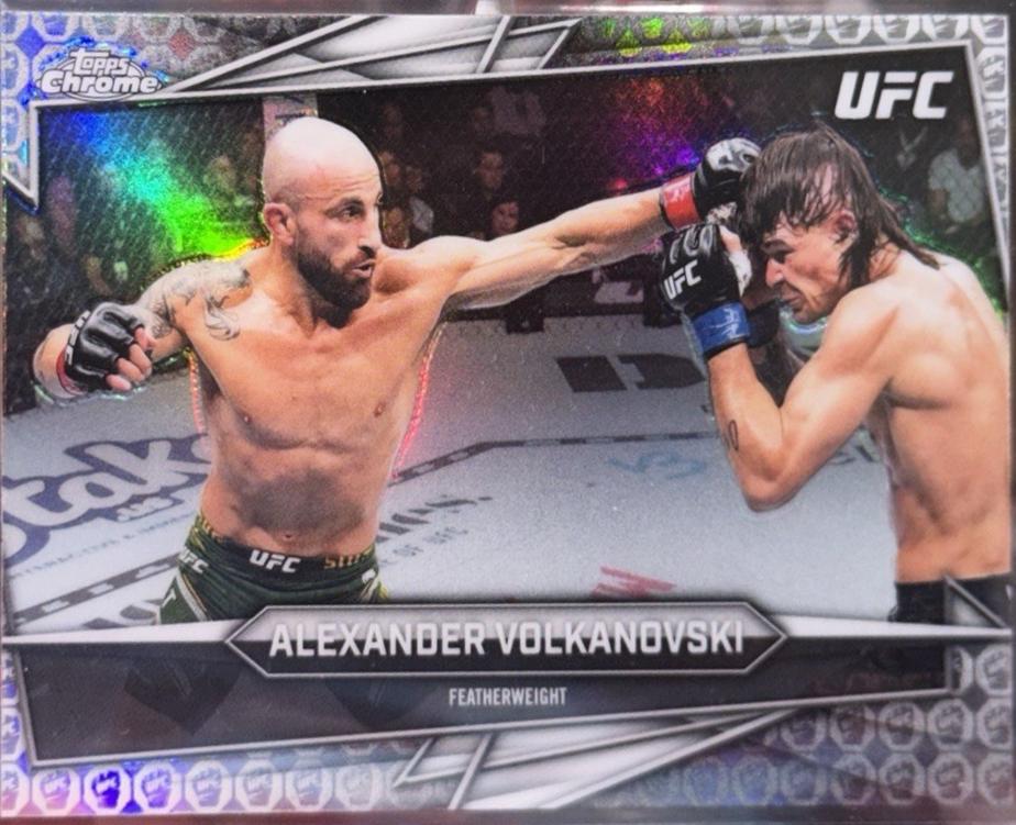 Alexander Volkanovski [UFC Glove Refractor] #30