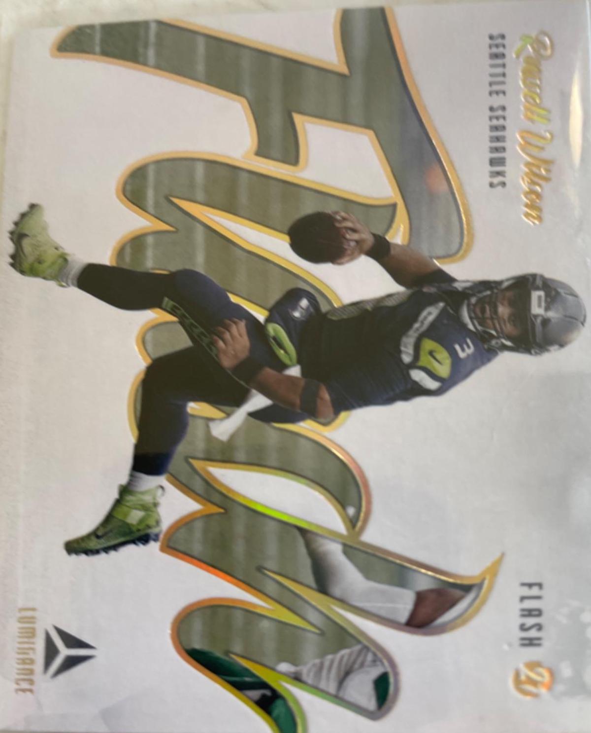 Russell Wilson #F-12 Football Cards 2021 Panini Luminance Flash