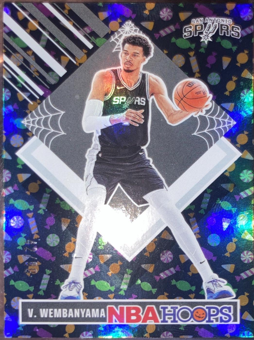 Victor Wembanyama [Holo Trick-or-Treat] #285 Prices | 2024 Panini
