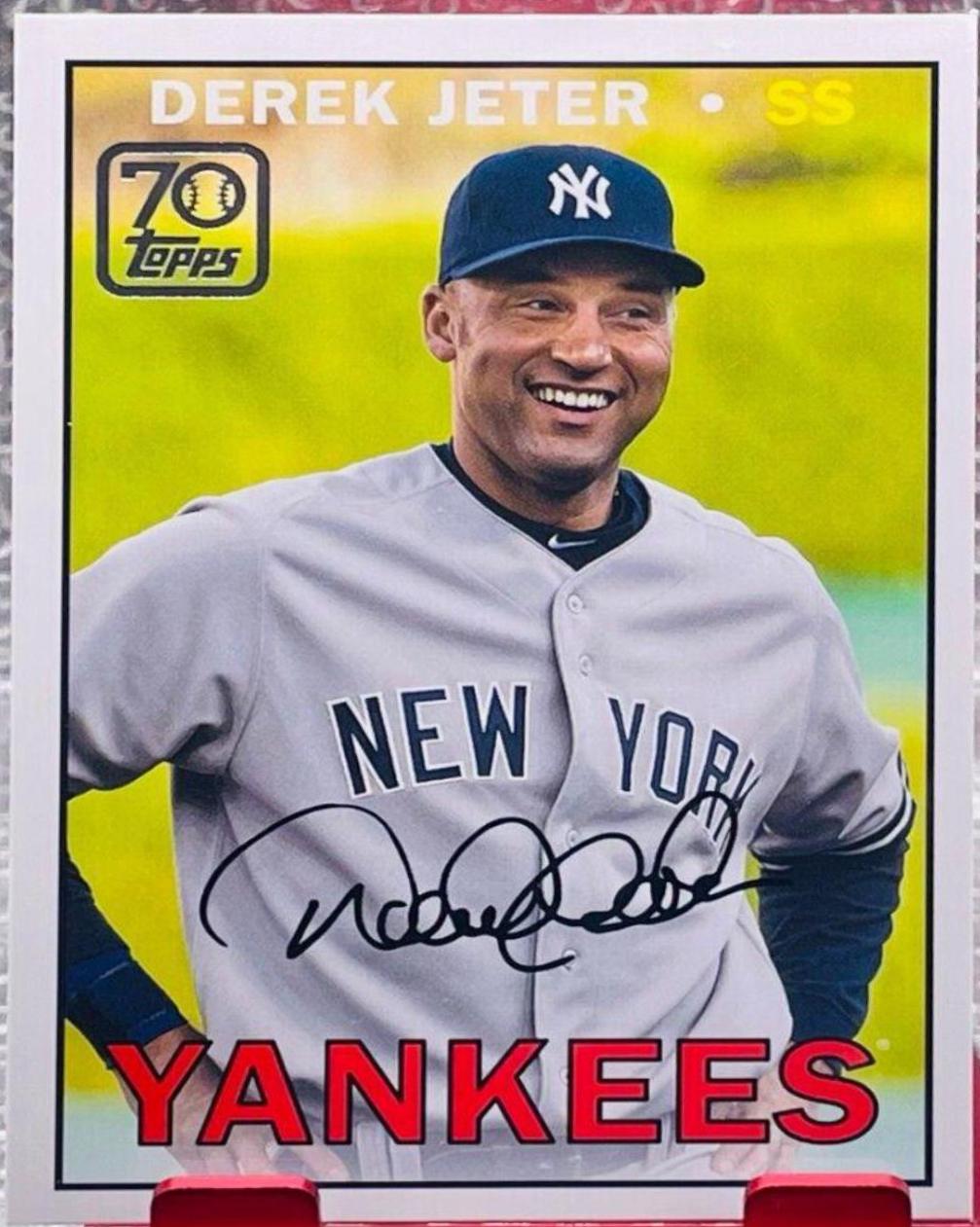 Derek Jeter #70YT-17 Baseball Cards 2021 Topps 70 Years of Baseball