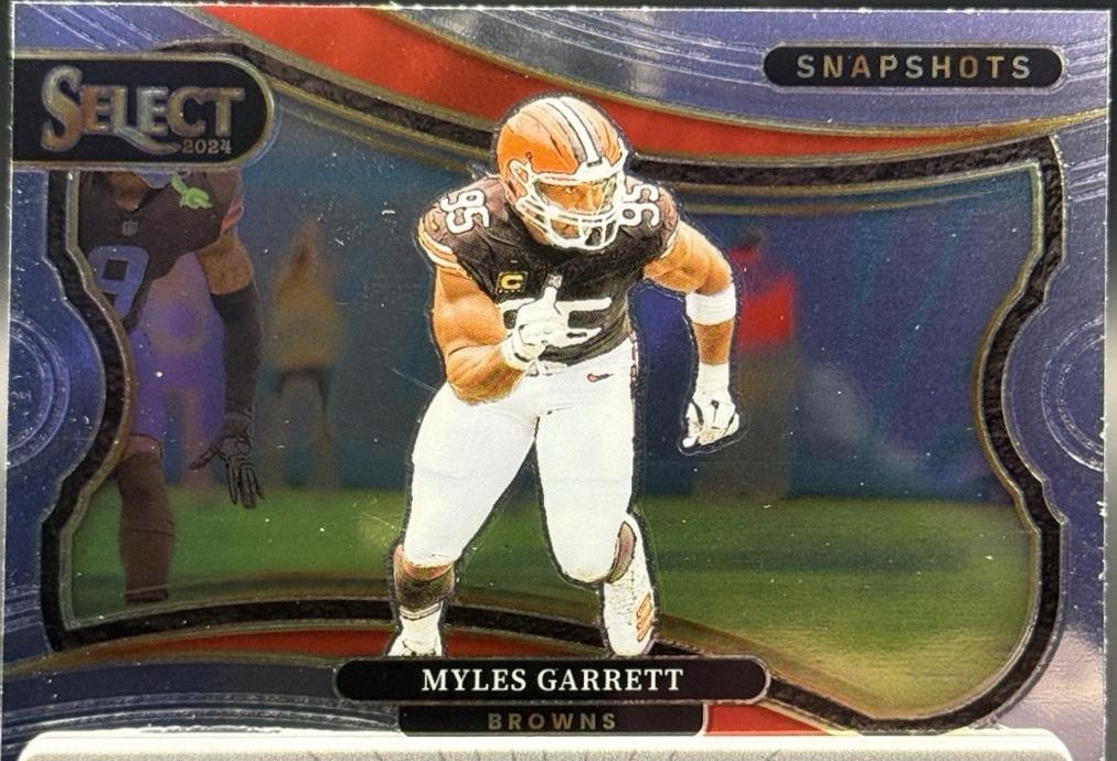 Myles Garrett #6 Football Cards 2024 Panini Select Snapshots
