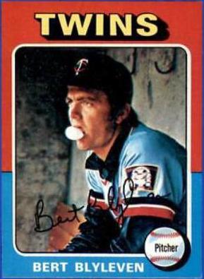 Bert Blyleven #30 Baseball Cards 1975 Topps Mini