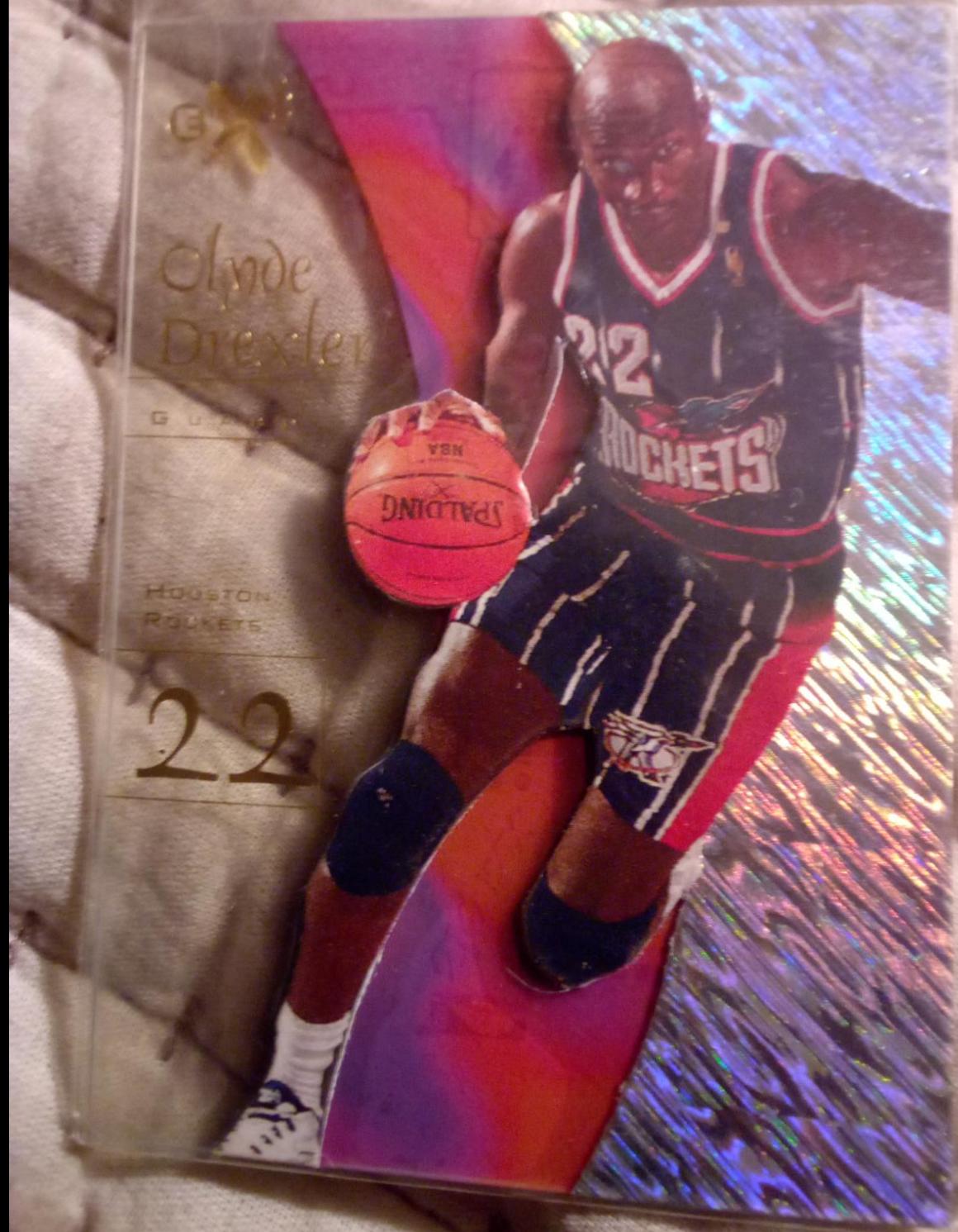 Clyde drexler #30 Basketball Cards 1998 Skybox E-X Century Authen-Kicks