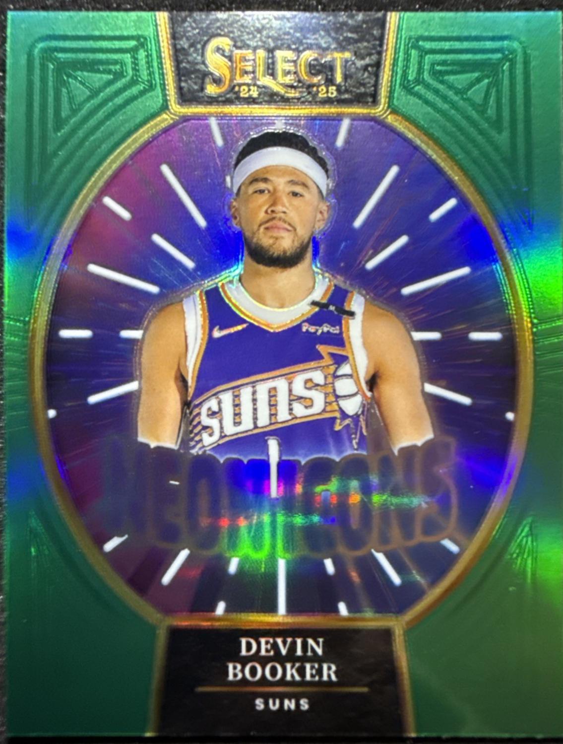 Devin Booker [Green Prizm] #4