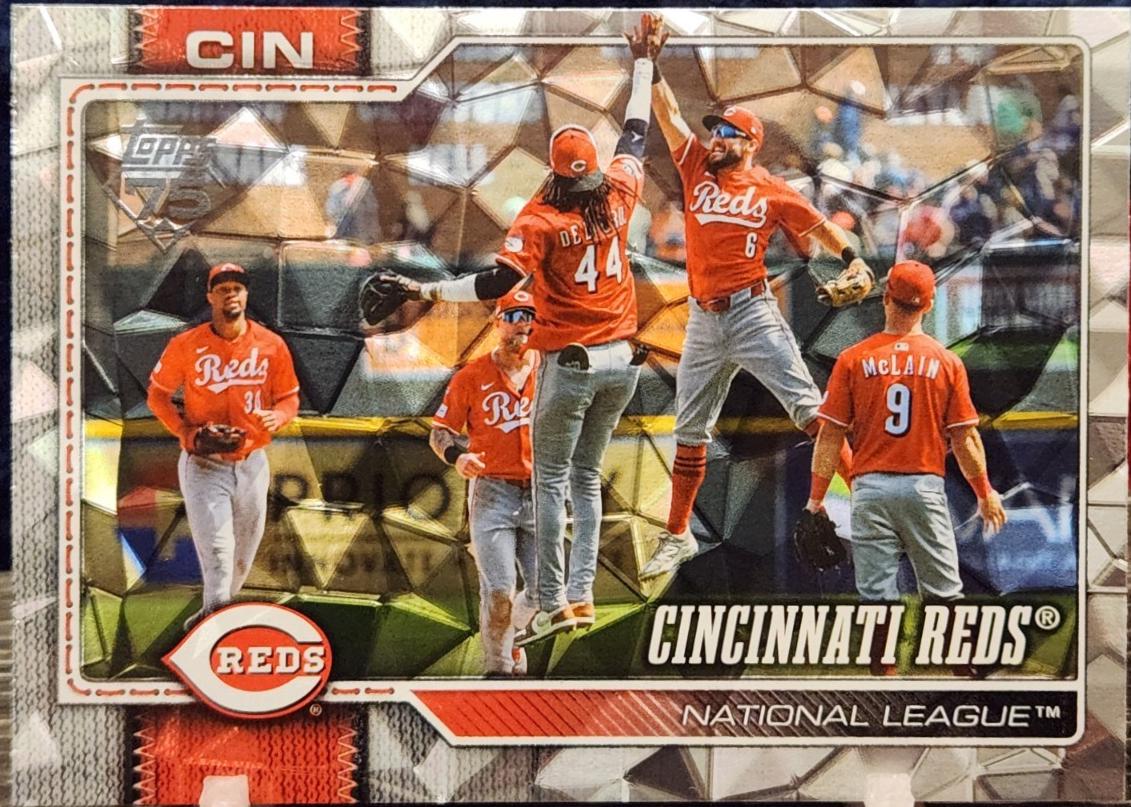 2026 Topps Series 2 Cincinnati Reds [Rainbow Foil] #488 card