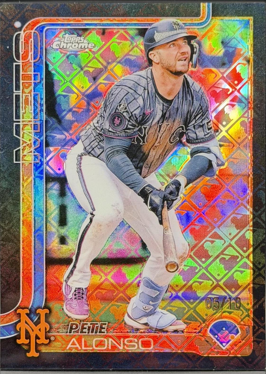 Pete Alonso [Black Refractor] #136
