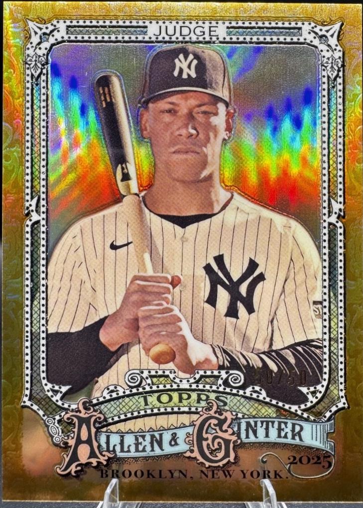 Aaron Judge [Gold Refractor Chrome Variation] #122
