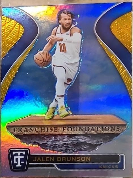 Jalen Brunson [Gold Platinum Mirror] #16