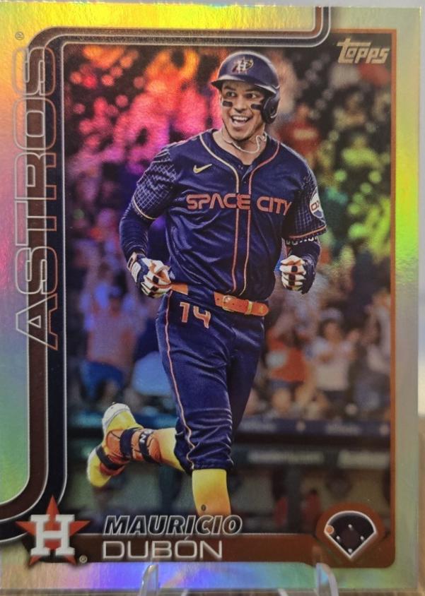 Mauricio Dubon [Rainbow Foil] (2025 Topps)