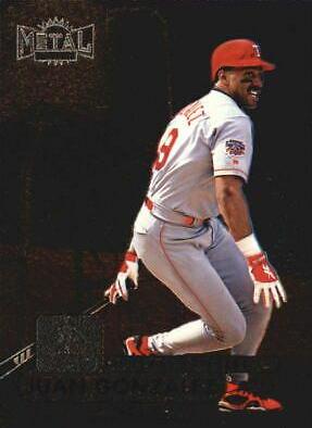 Juan Gonzalez #32 Baseball Cards 1998 Metal Universe