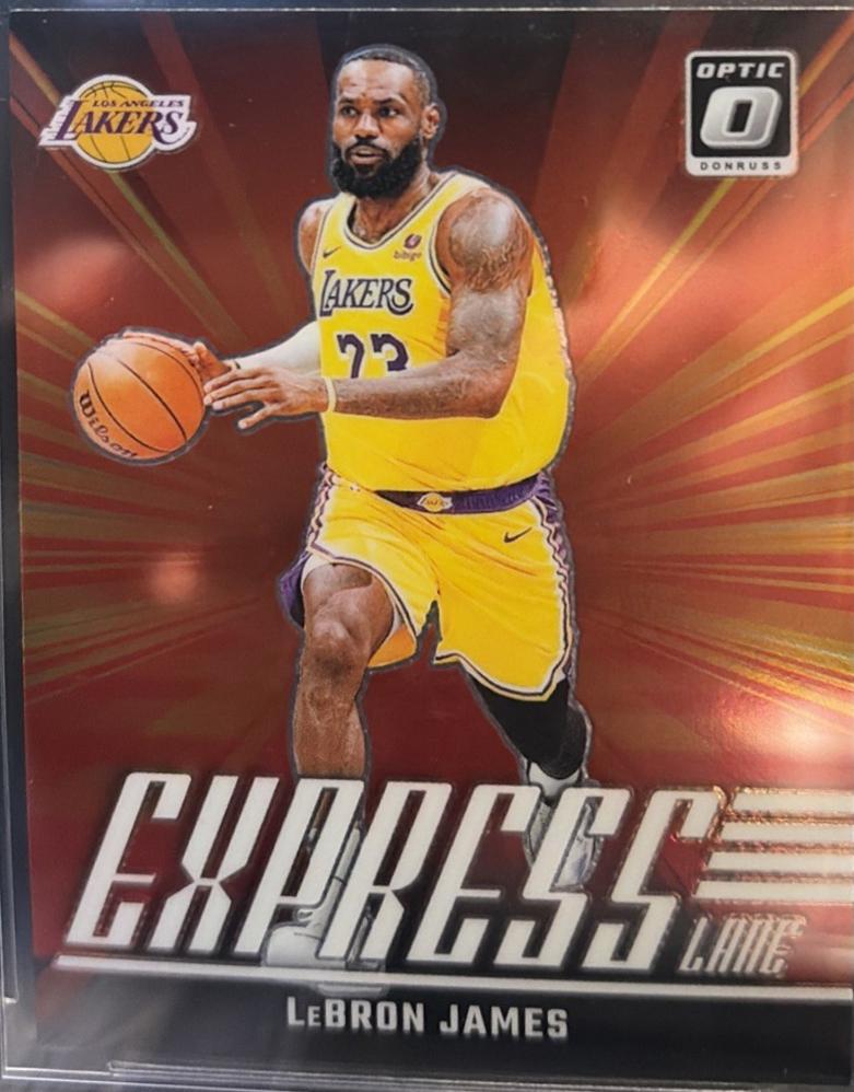 LeBron James [Gold] #2