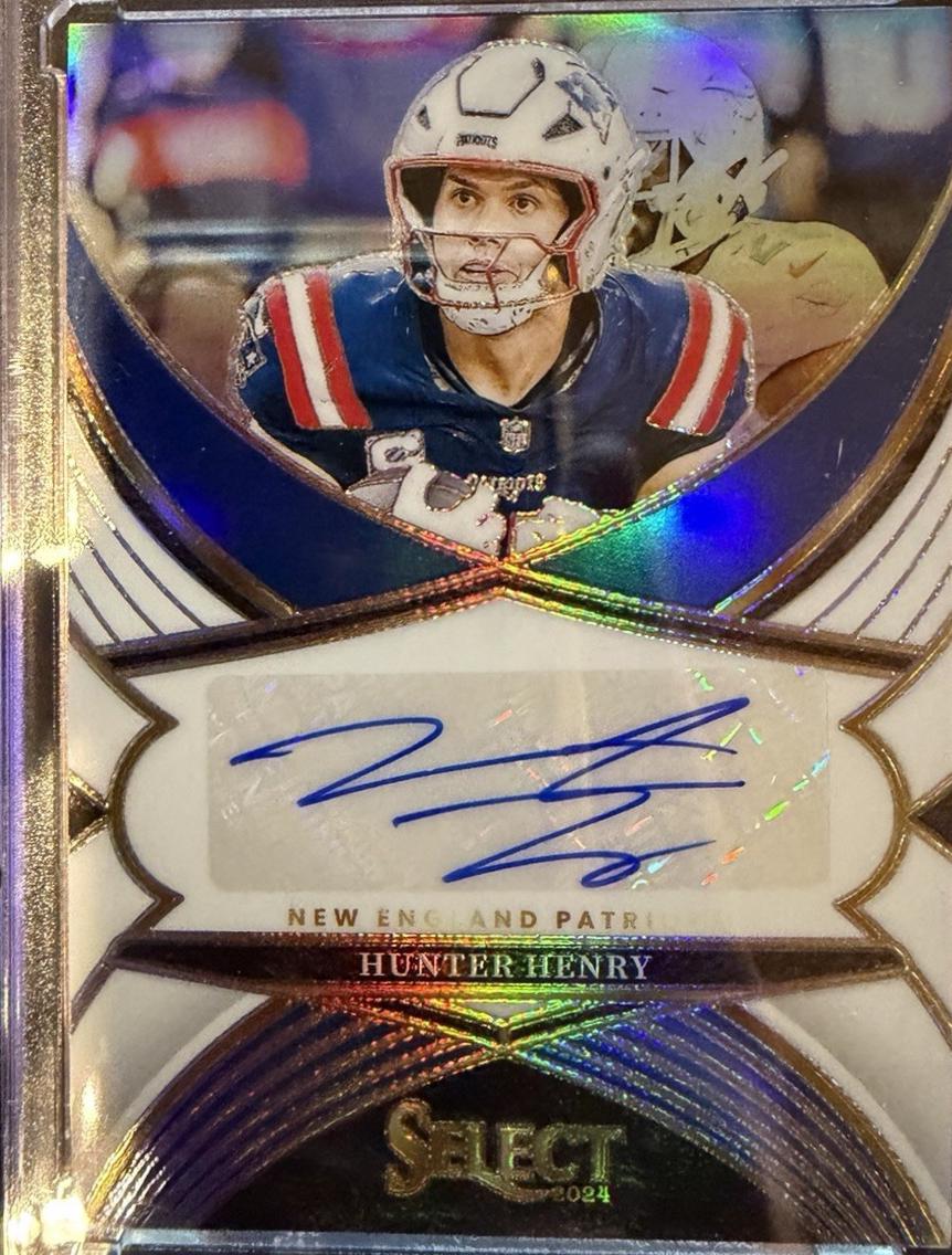 Hunter Henry #14 2024 Panini Select Football Select Signatures