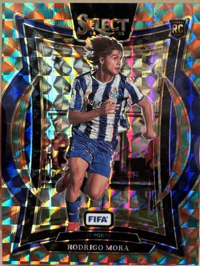 MOROHA トレーディングカード Rodrigo Mora [Tessellation] #50 Prices | 2024 Panini Select FIFA