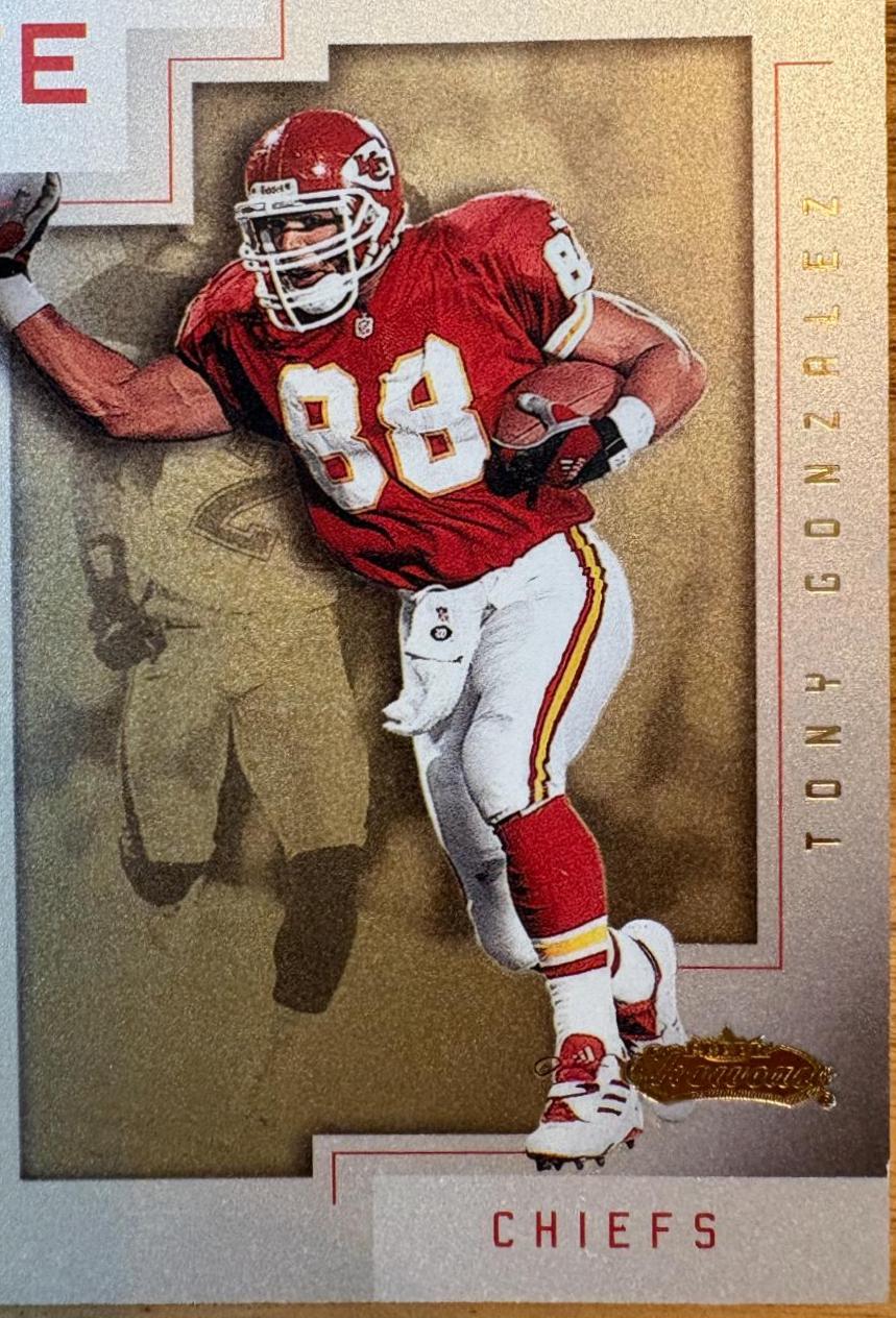 Tony Gonzalez #59 2001 Fleer Showcase Football