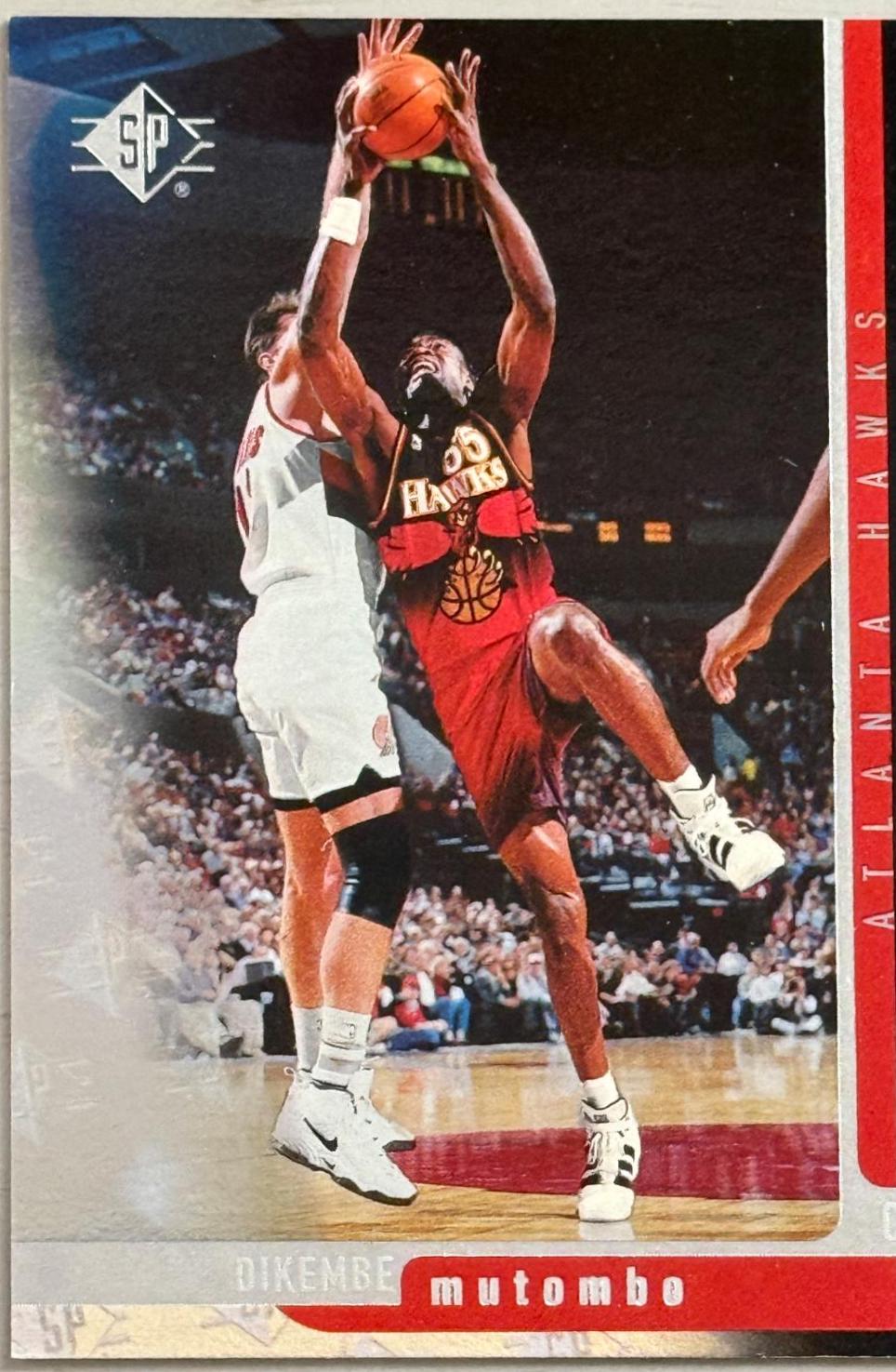 Dikembe Mutombo #3 Basketball Cards 1996 SP