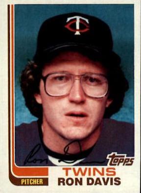 1982 Topps Traded Ron Davis #25T card