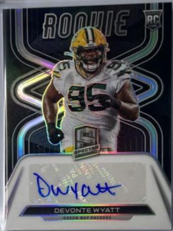 Devonte Wyatt #11 Football Cards 2022 Panini Spectra Rookie Autographs