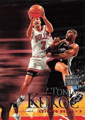 Toni Kukoc #82 1999-00 Skybox Premium Basketball