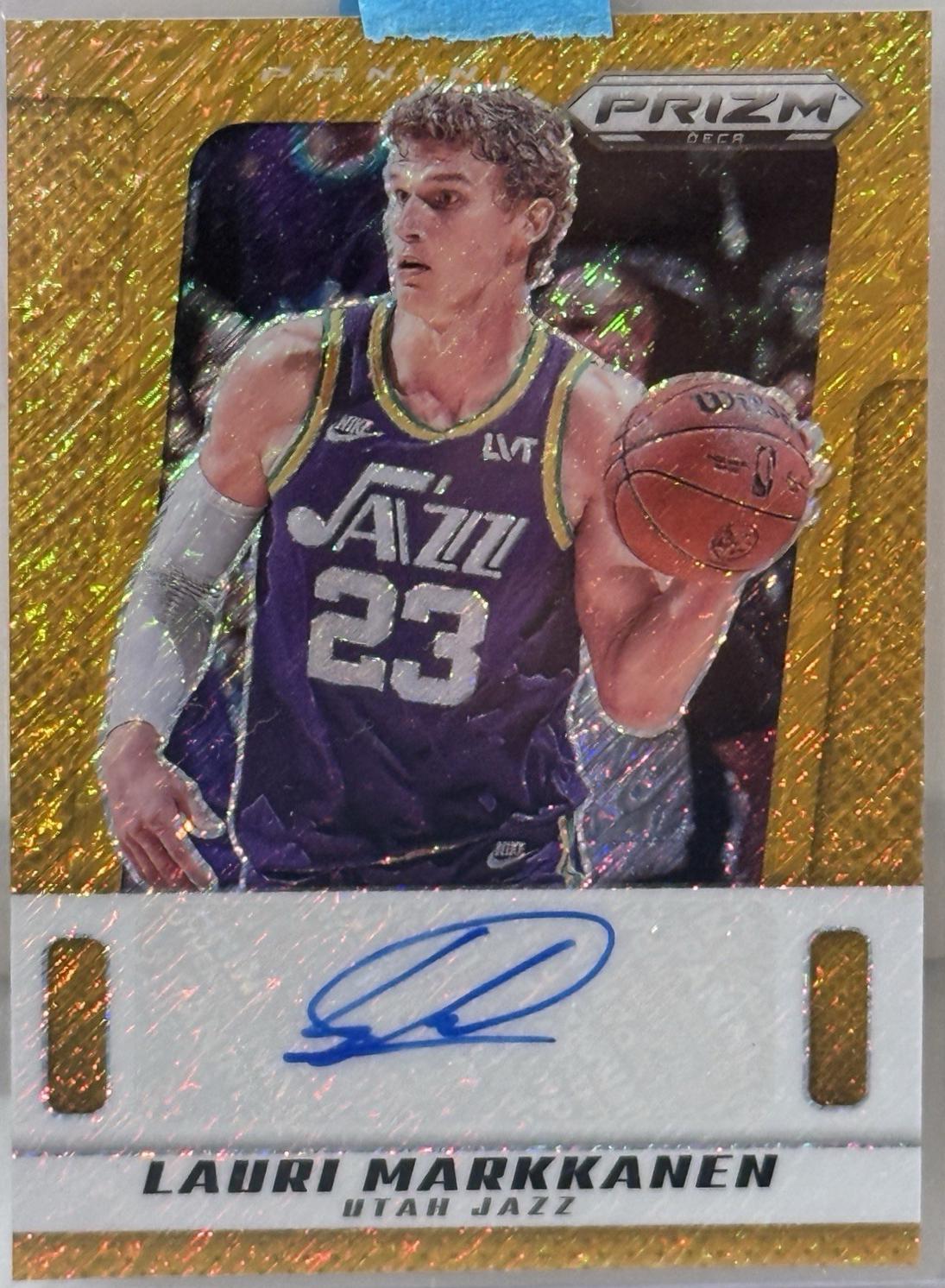 Lauri Markkanen [Gold Shimmer FOTL] #24