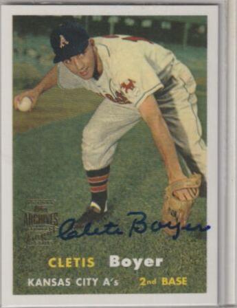 Clete Boyer #52 Baseball Cards 2001 Topps Archives Autographs