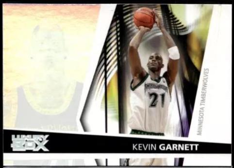 Kevin Garnett #30 Basketball Cards 2005 Topps Luxury Box