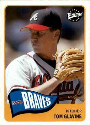 Tom Glavine #34 Baseball Cards 2003 Upper Deck Vintage