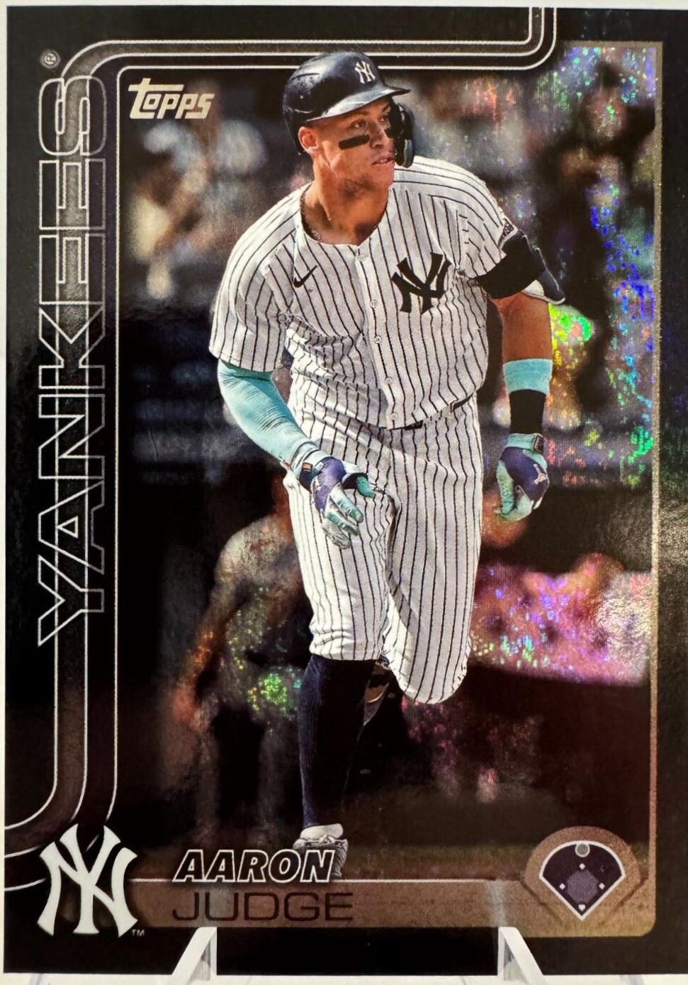 Aaron Judge [Black Foil] (2025 Topps)