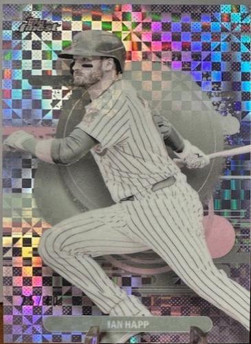 Ian Happ [Pearl Checkerboard Refractor] #145
