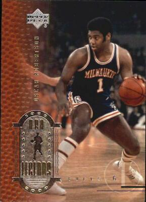Oscar Robertson #8 Basketball Cards 2000 Upper Deck Century Legends