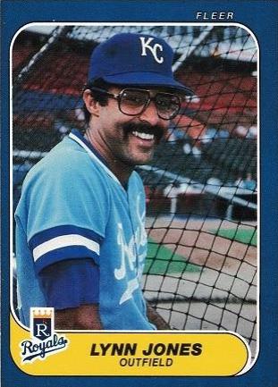 Lynn Jones #11 Baseball Cards 1986 Fleer