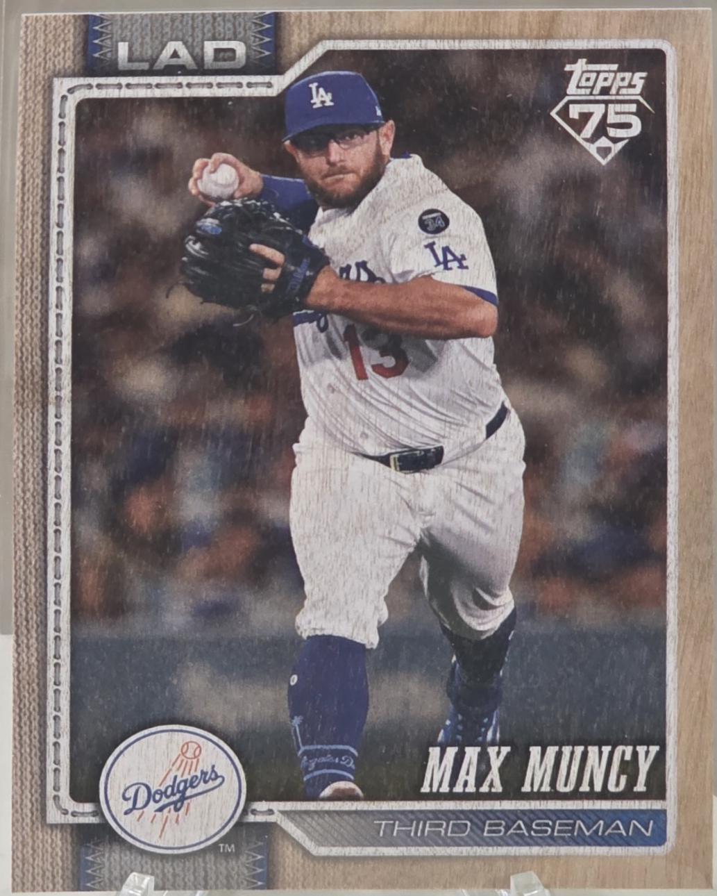 Max Muncy [Wood] (2026 Topps)