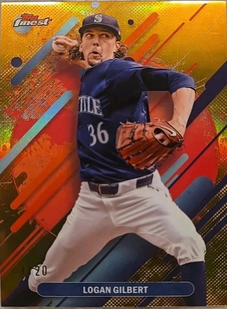 Logan Gilbert [Gold Refractor] #279