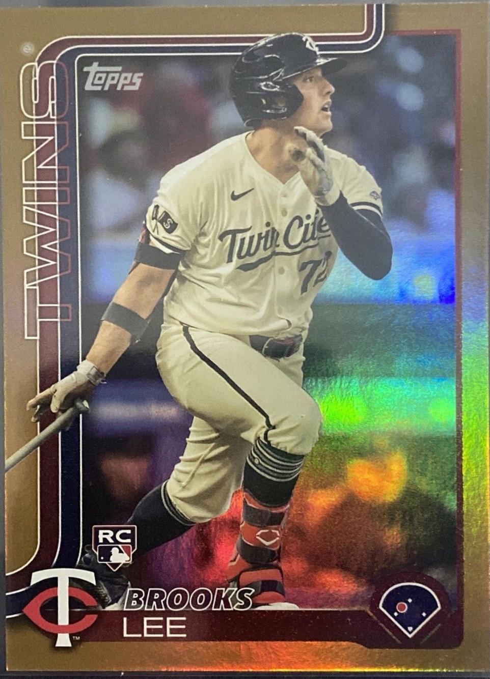 Brooks Lee [Gold Foil] (2025 Topps)
