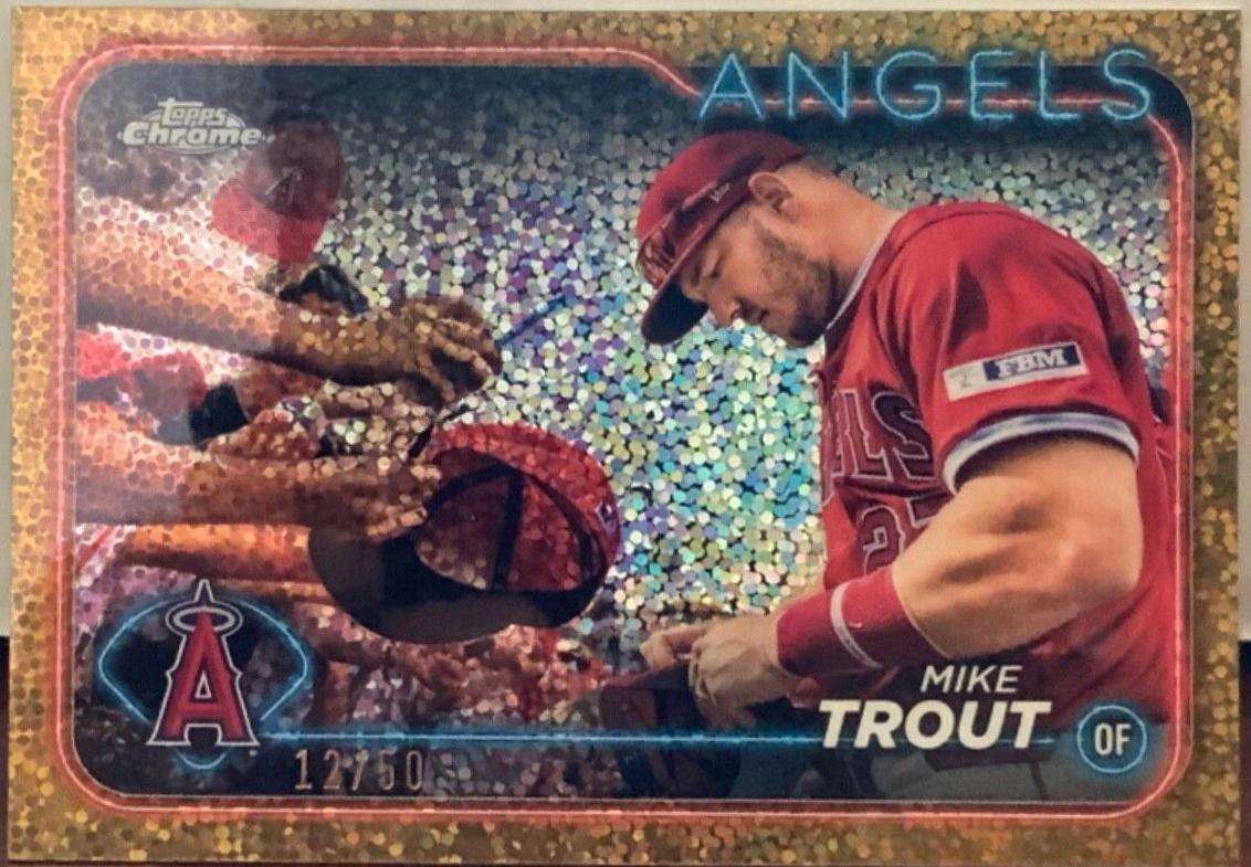Mike Trout [Gold Speckle Refractor Image Variation] #200