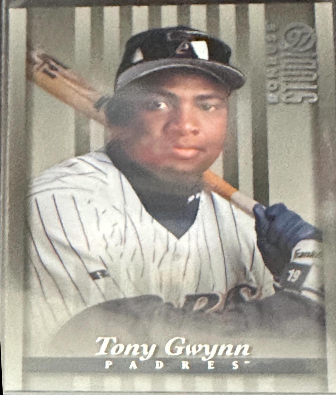 Tony Gwynn #124 Baseball Cards 1997 Donruss Studio
