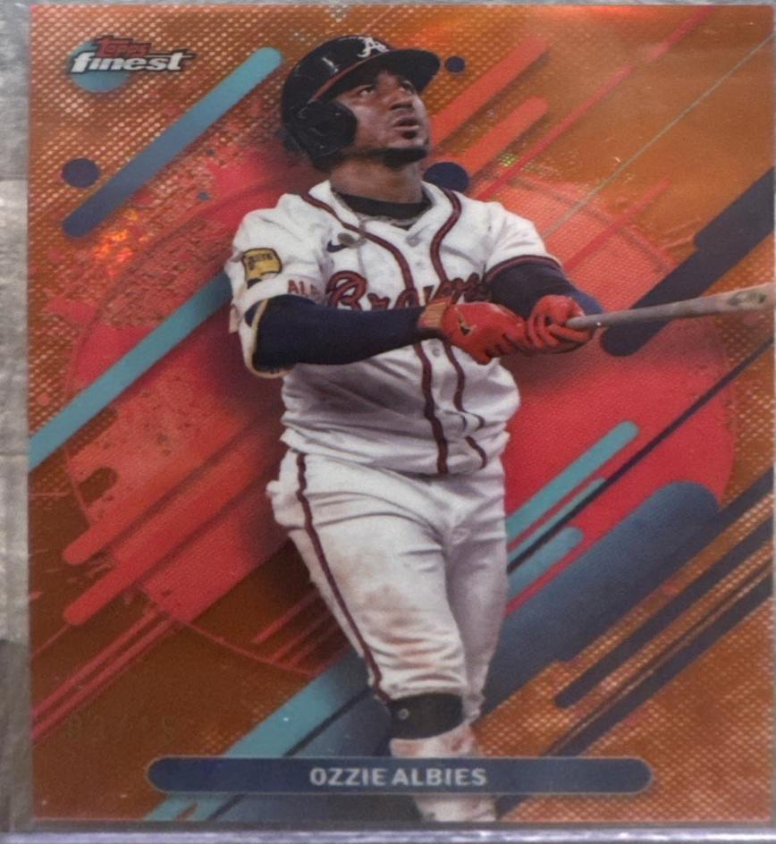 Ozzie Albies [Orange Refractor] #222