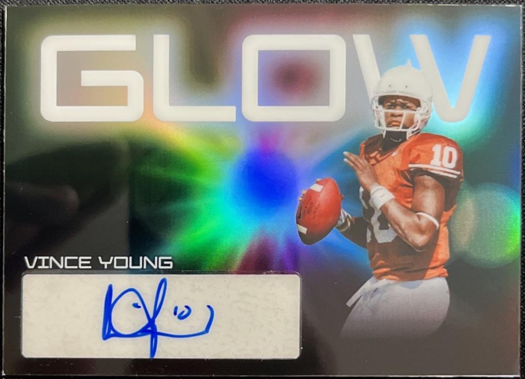 Vince Young #GA-VY1 2025 Leaf Optichrome Glow Auto Football
