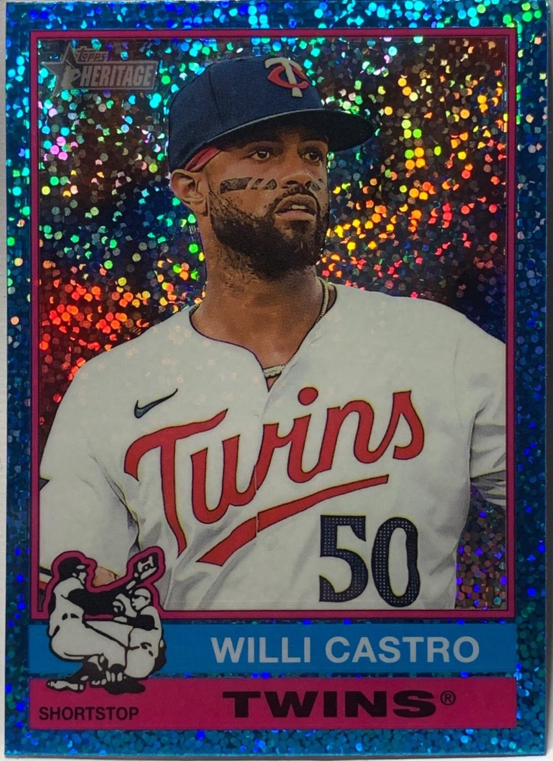 Willi Castro [Blue Sparkle Variation] #73