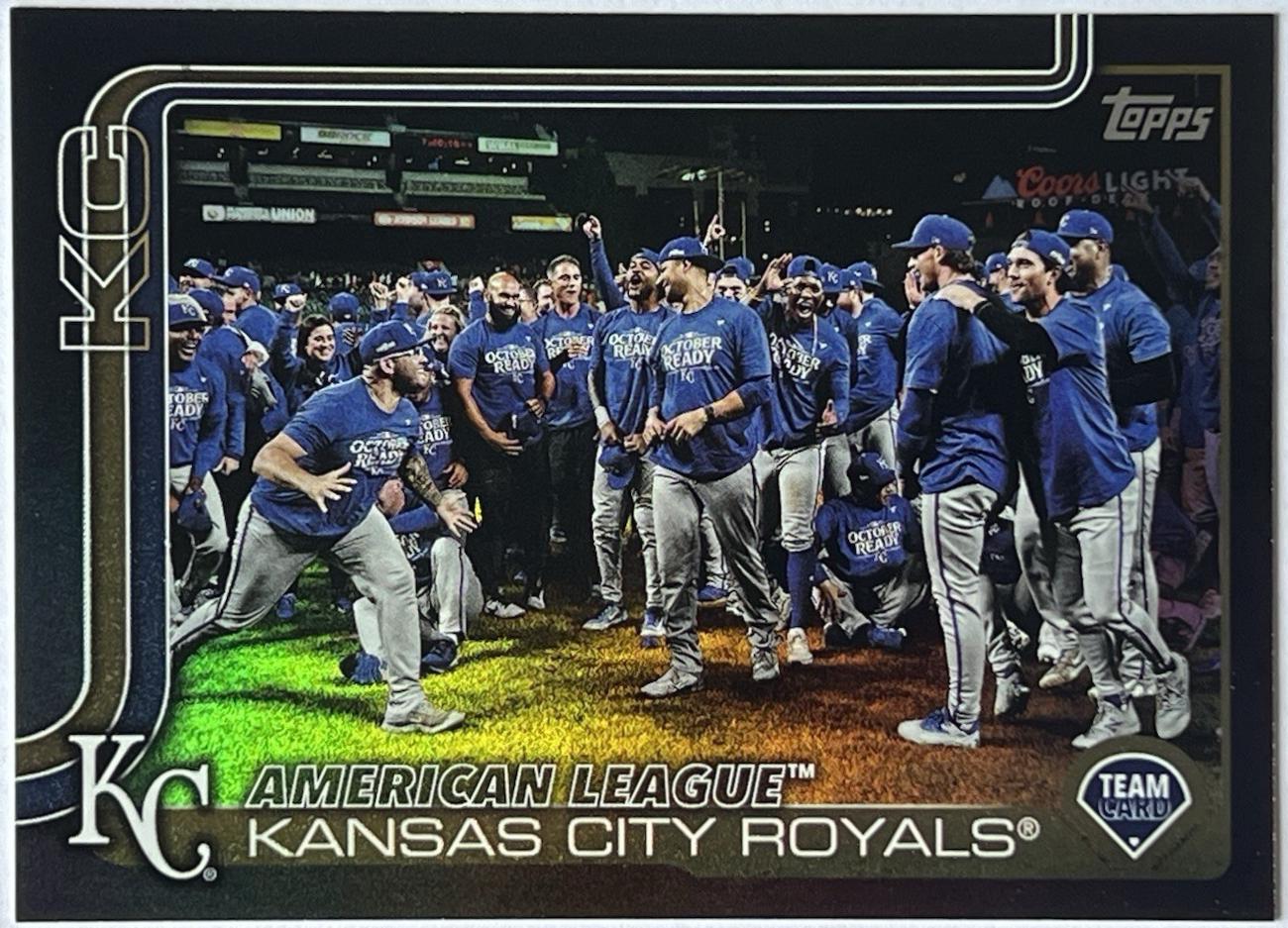 Kansas City Royals [Black Rainbow Foil] #519