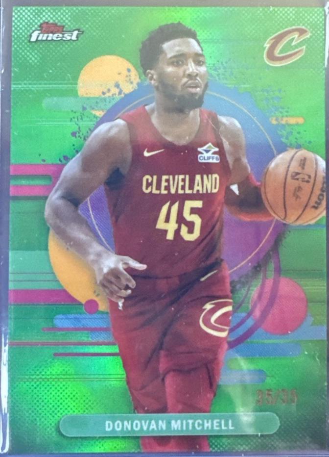 Donovan Mitchell [Green Refractor] #181