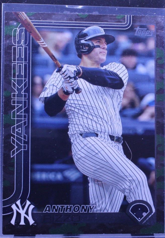 Anthony Rizzo [Memorial Day Camo] (2025 Topps)
