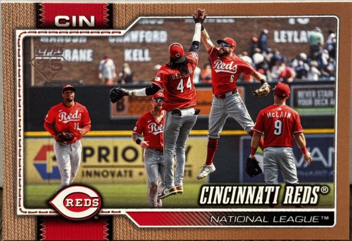 2026 Topps Series 2 Cincinnati Reds [Gold] #488 card