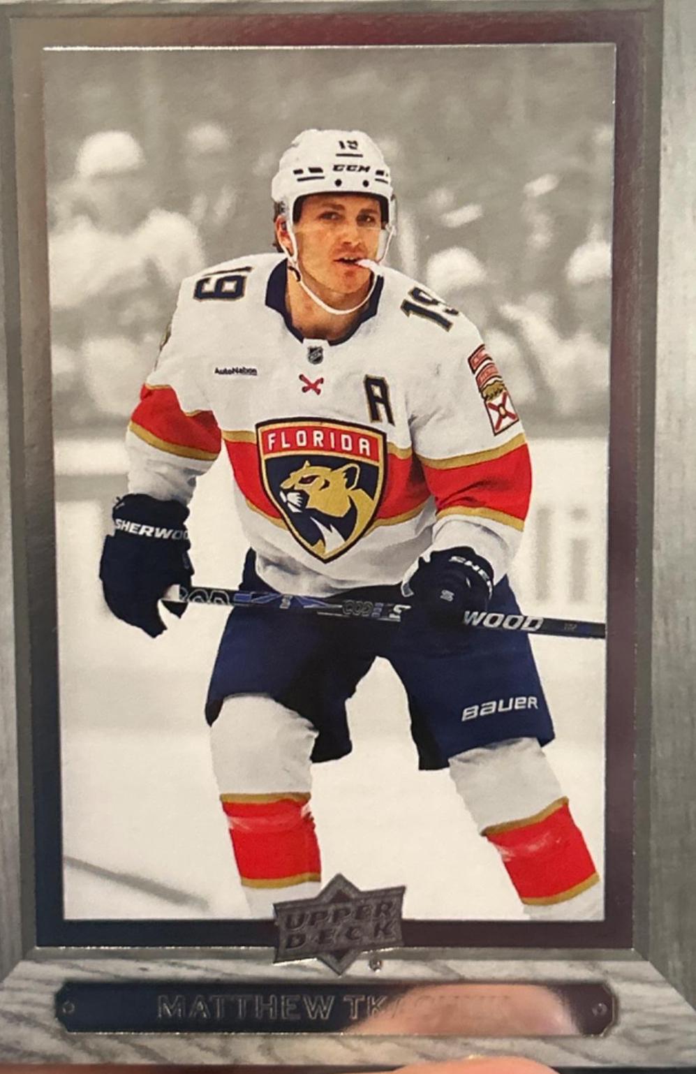 Matthew Tkachuk #BH-18 Hockey Cards 2023 Upper Deck Beehive