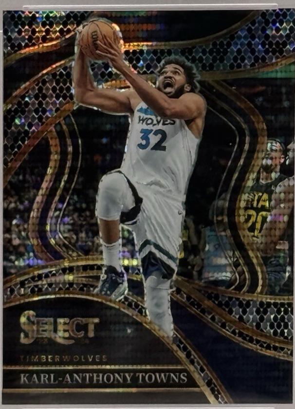 Karl-Anthony Towns [Snake Skin Black Pulsar FOTL Prizm] #205