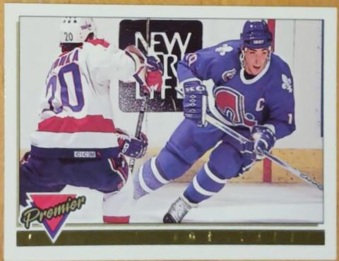 Joe Sakic #10 Hockey Cards 1993 O-Pee-Chee Premier