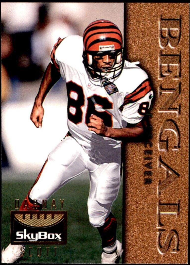 Darnay Scott #25 Football Cards 1995 Skybox Premium