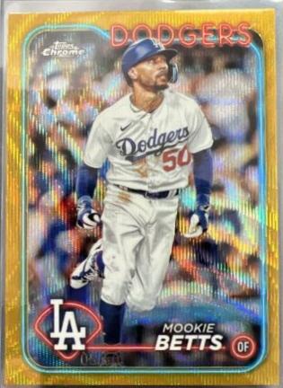 Mookie Betts [Gold Wave Refractor] #296