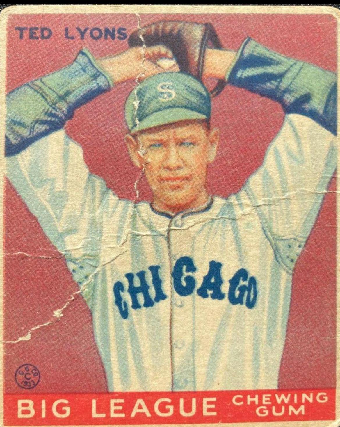 Ted Lyons #7 Baseball Cards 1933 Goudey