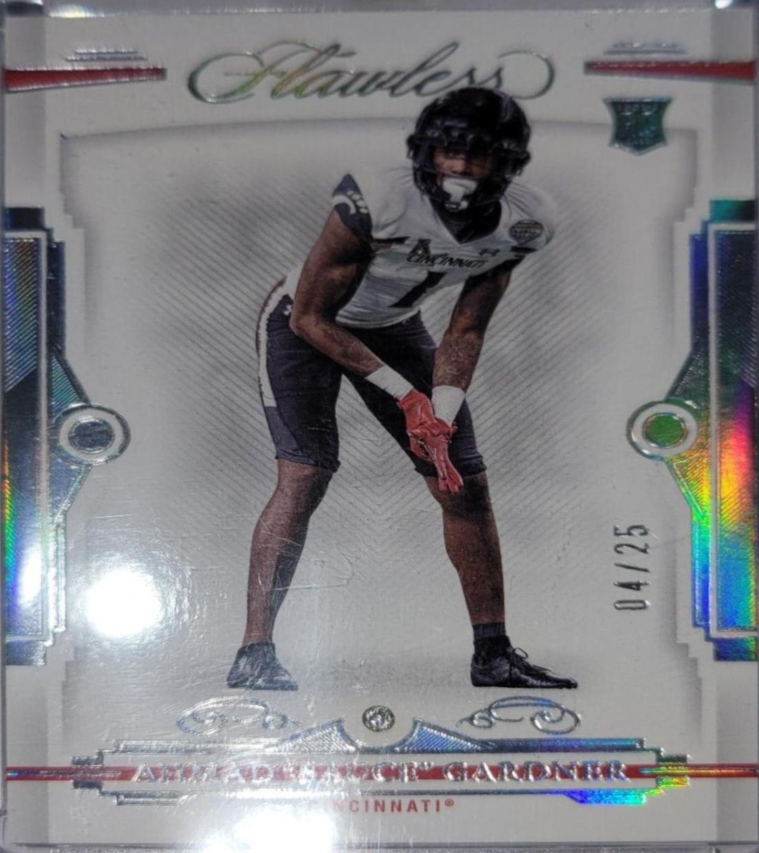 Ahmad 'Sauce' Gardner #4 Football Cards 2022 Panini Flawless Collegiate